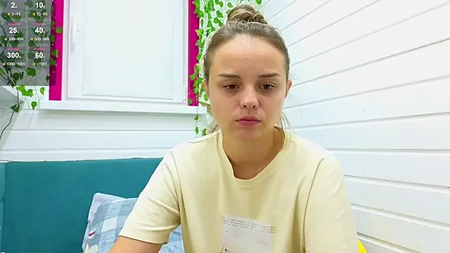 Misss Vikk online show from 8, 10, 2025