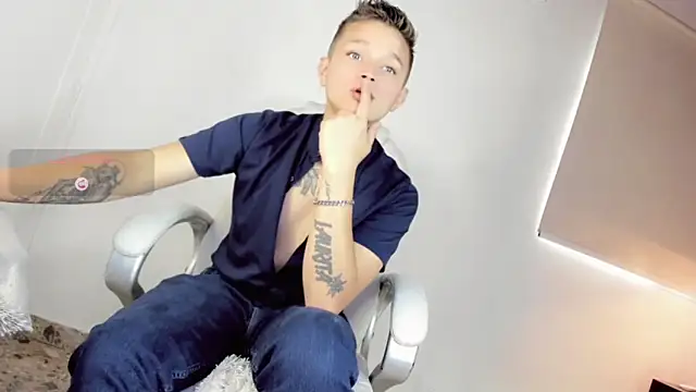 Snapshot of Tim_wolf chatting on 3, 12, 2025 Tim wolf online show from 3, 12, 2025