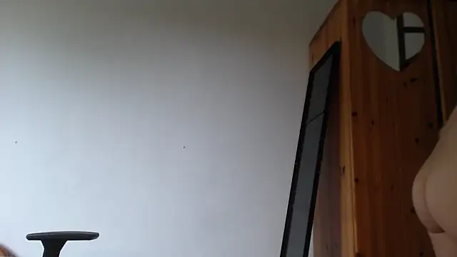 Snapshot of Lisakisss chatting on 9, 5, 2026 Lisakisss online show from 9, 5, 2026
