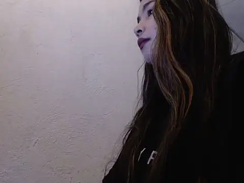 Snapshot of Urbabygirl_jenny chatting on 23, 5, 2026 Urbabygirl jenny online show from 23, 5, 2026
