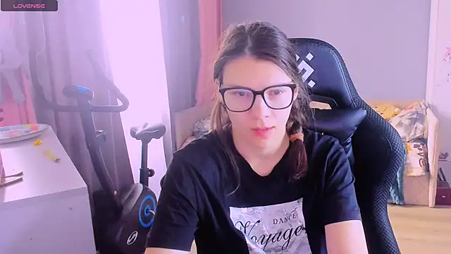 MollyLollipop online show from 1, 4, 2026