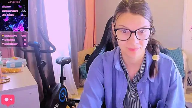 MollyLollipop online show from 2, 4, 2026