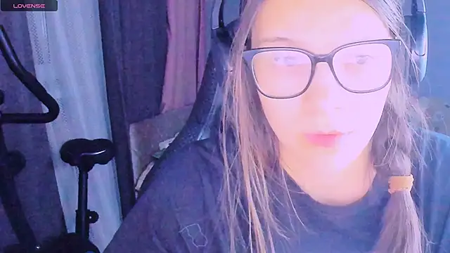 MollyLollipop online show from 31, 3, 2026