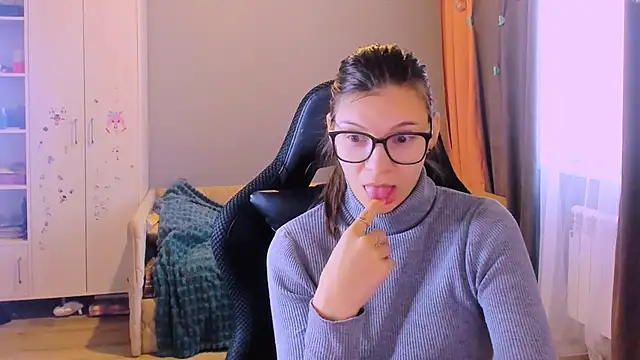 MollyLollipop online show from 2, 3, 2026