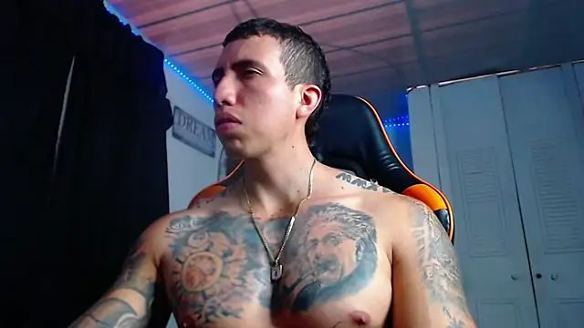 Snapshot of Adam_Hudsond chatting on 30, 10, 2025 Adam Hudsond online show from 30, 10, 2025