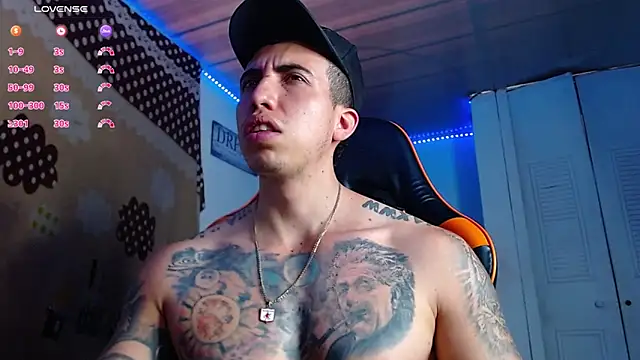 Snapshot of Adam_Hudsond chatting on 28, 11, 2025 Adam Hudsond online show from 28, 11, 2025