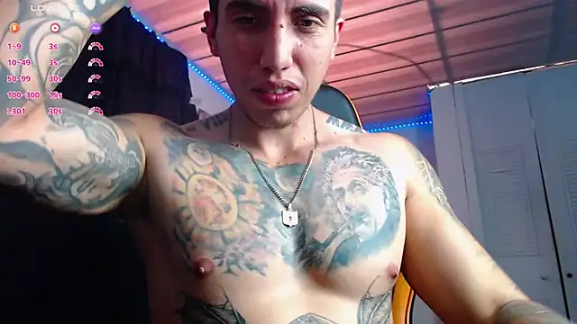 Snapshot of Adam_Hudsond chatting on 8, 11, 2025 Adam Hudsond online show from 8, 11, 2025