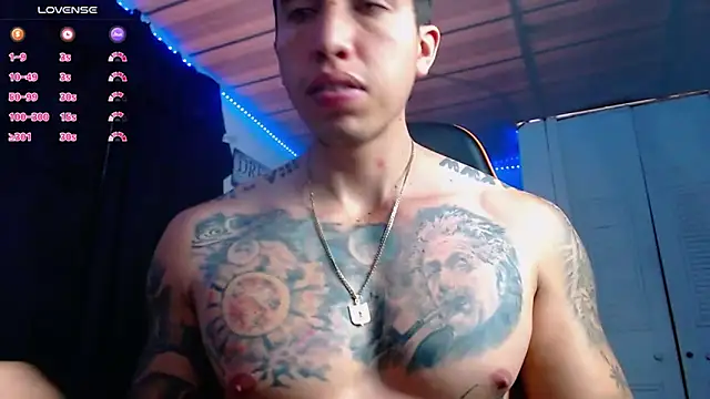 Snapshot of Adam_Hudsond chatting on 9, 11, 2025 Adam Hudsond online show from 9, 11, 2025