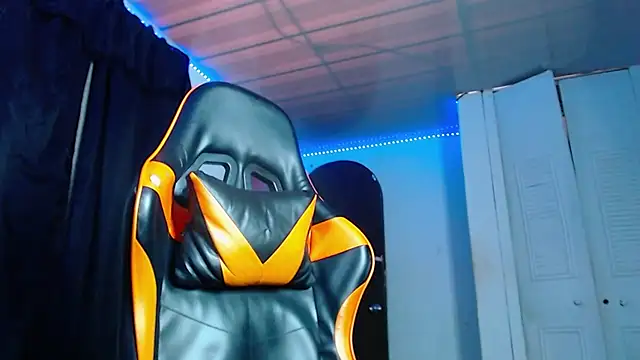 Snapshot of Adam_Hudsond chatting on 27, 10, 2025 Adam Hudsond online show from 27, 10, 2025