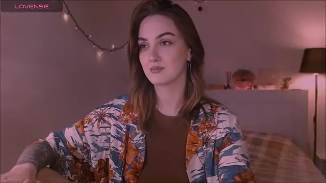 LilyFarey online show from 10, 10, 2025