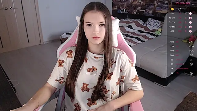 Eva Davie online show from 13, 2, 2025