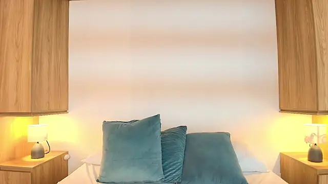 Isabella Harley online show from 26, 9, 2025