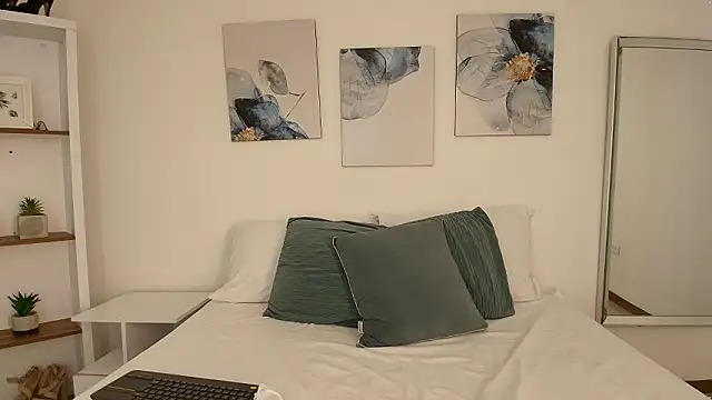 Isabella Harley online show from 23, 2, 2026