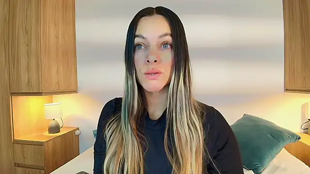 Isabella Harley online show from 27, 11, 2025