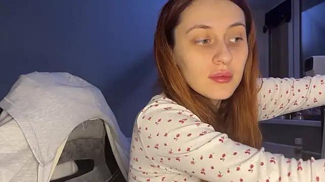 Snapshot of Uniarten chatting on 15, 12, 2025 Uniarten online show from 15, 12, 2025