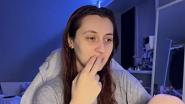 Snapshot of Uniarten chatting on 1, 4, 2026 Uniarten online show from 1, 4, 2026