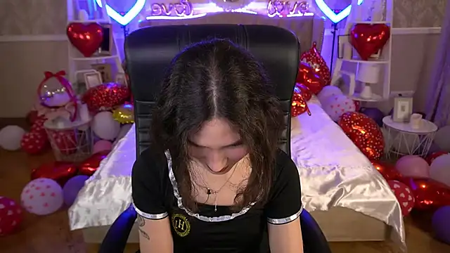BabyFlowerr online show from 28, 2, 2025