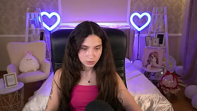 BabyFlowerr online show from 4, 3, 2025