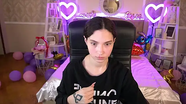 BabyFlowerr online show from 8, 2, 2025