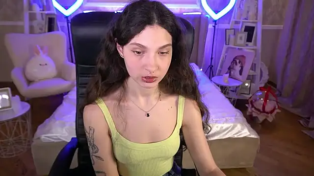 BabyFlowerr online show from 14, 3, 2025