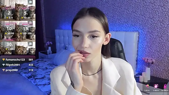 SophieCatty online show from 30, 1, 2025