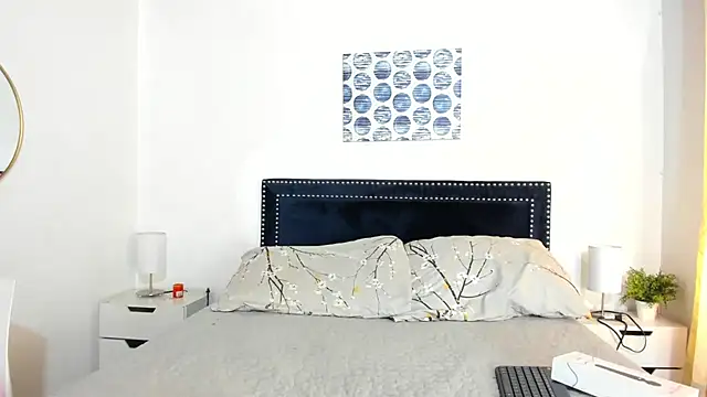 ZulyMichels online show from 17, 10, 2025