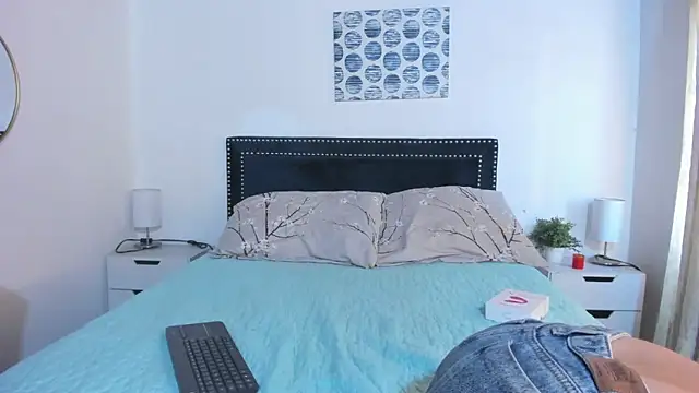 ZulyMichels online show from 18, 12, 2025