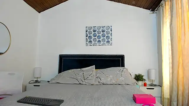 ZulyMichels online show from 15, 11, 2025