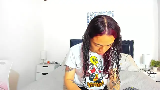 ZulyMichels online show from 10, 10, 2025