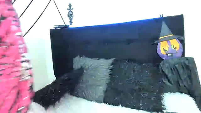 yayita mature online show from 1, 11, 2025