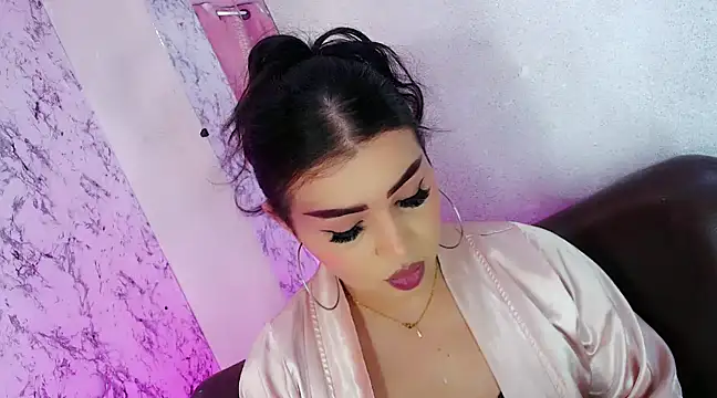 Alexandra Hornny online show from 4, 2, 2025