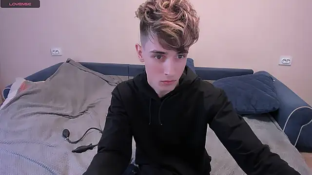 James Mills online show from 8, 3, 2025