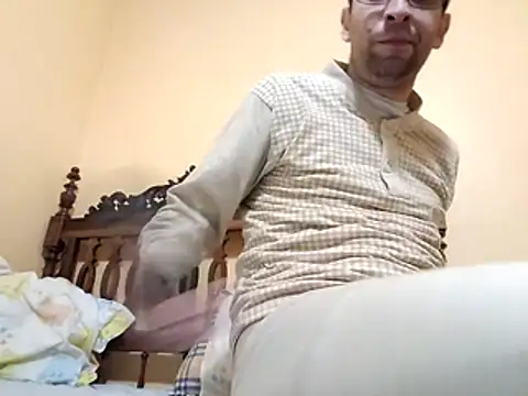 White rabbit  online show from 1, 12, 2025