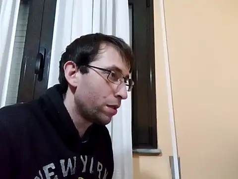 Snapshot of White_rabbit_ chatting on 16, 3, 2025 White rabbit online show from 16, 3, 2025