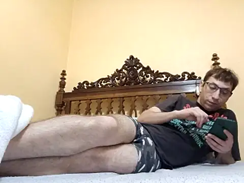 White rabbit  online show from 15, 12, 2025