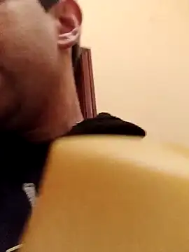 Snapshot of White_rabbit_ chatting on 14, 2, 2025 White rabbit online show from 14, 2, 2025