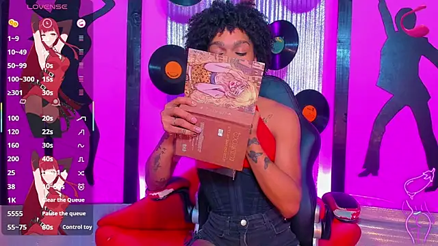 nickyminach  online show from 15, 4, 2026