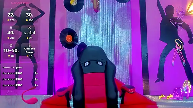 nickyminach  online show from 8, 11, 2025