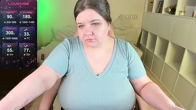Snapshot of PlumPie chatting on 1, 12, 2024 PlumPie online show from 1, 12, 2024