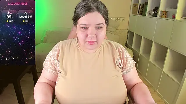 Snapshot of PlumPie chatting on 1, 3, 2025 PlumPie online show from 1, 3, 2025