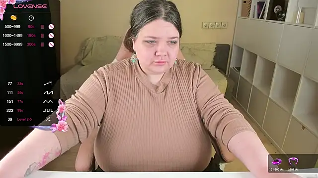 Snapshot of PlumPie chatting on 25, 11, 2025 PlumPie online show from 25, 11, 2025