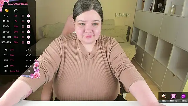 Snapshot of PlumPie chatting on 19, 10, 2025 PlumPie online show from 19, 10, 2025