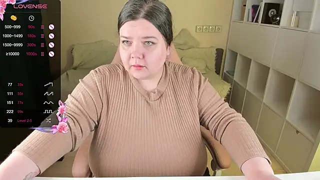 Snapshot of PlumPie chatting on 8, 11, 2025 PlumPie online show from 8, 11, 2025