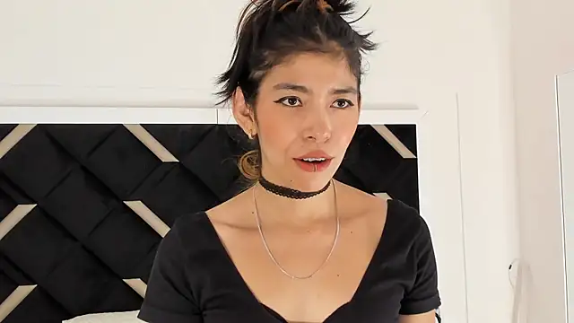 Girl Cherry online show from 11, 9, 2025