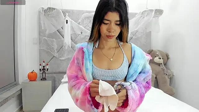 Girl Cherry online show from 5, 10, 2025