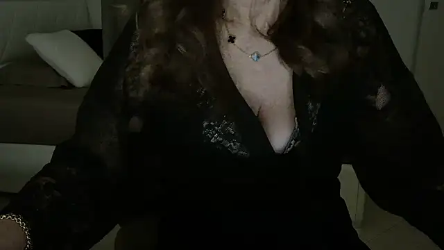 Snapshot of amara_2022 chatting on 15, 12, 2024 amara 2022 online show from 15, 12, 2024