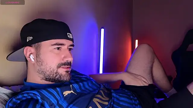 DominantTheo online show from 10, 4, 2026