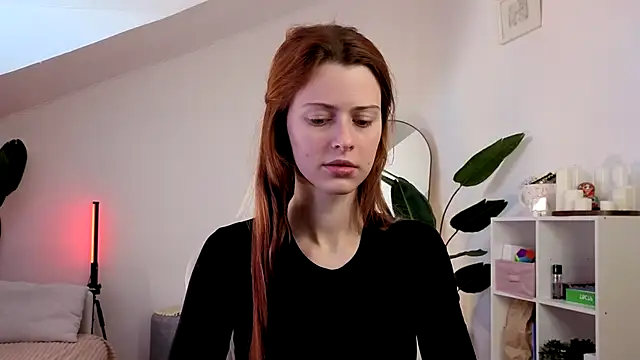 doll lesli online show from 12, 9, 2025