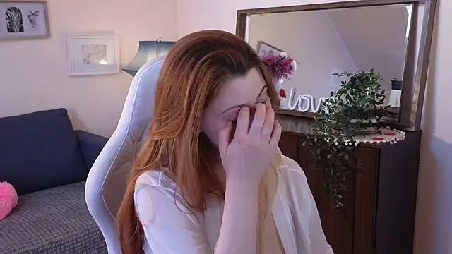 doll lesli online show from 8, 3, 2025