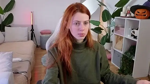 doll lesli online show from 19, 10, 2025